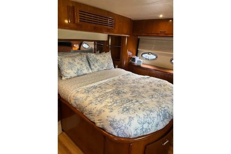 Slide: The Image of Carver Yachts 466 Motor Yacht 2004 - 49
