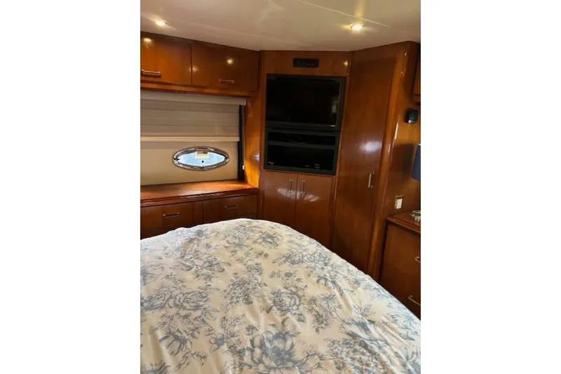 Slide: The Image of Carver Yachts 466 Motor Yacht 2004 - 50