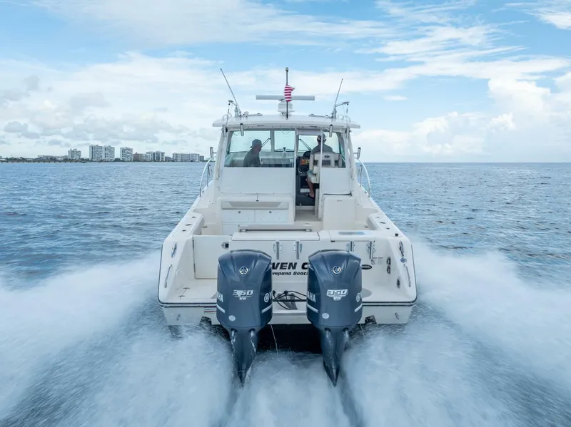 Slide: The Image of Pursuit S345 Offshore 2011 - 21