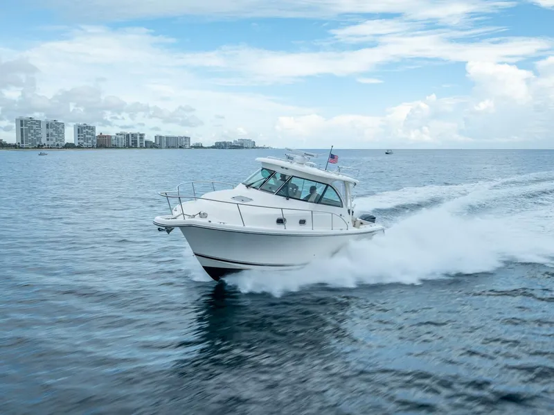 Slide: The Image of Pursuit S345 Offshore 2011 - 24