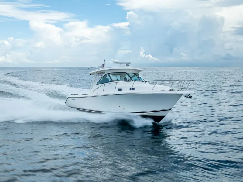 Slide: The Image of Pursuit S345 Offshore 2011 - 27