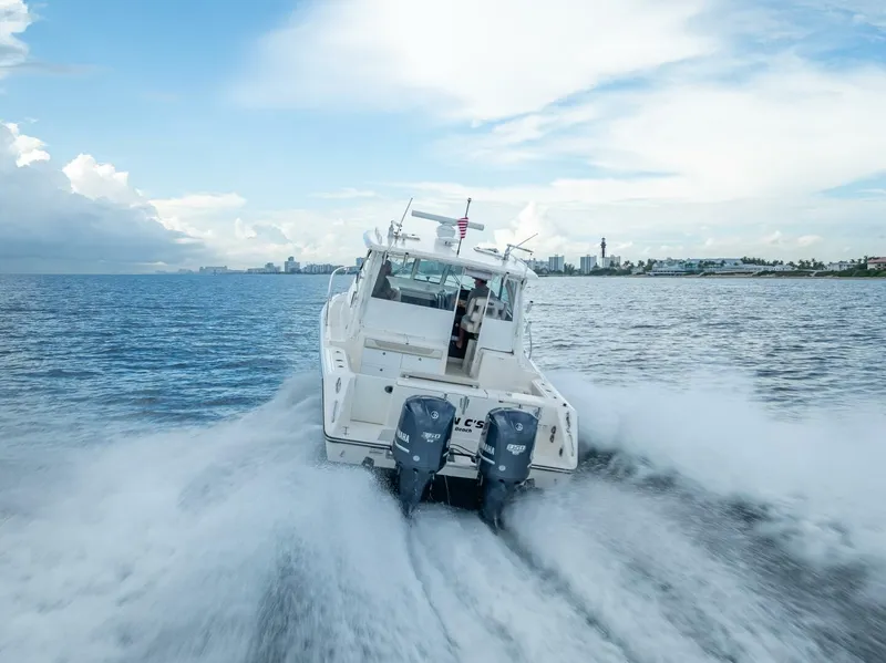 Slide: The Image of Pursuit S345 Offshore 2011 - 28