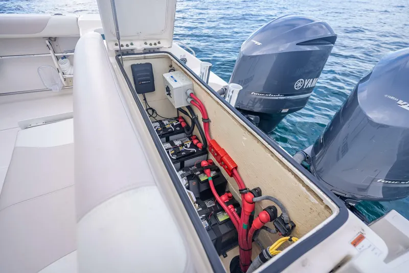 Slide: The Image of Pursuit S345 Offshore 2011 - 34