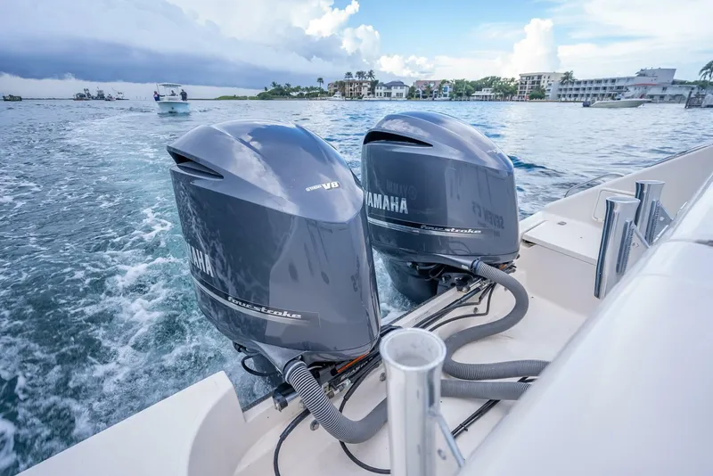 Slide: The Image of Pursuit S345 Offshore 2011 - 44