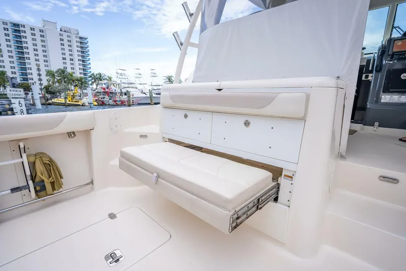 Slide: The Image of Pursuit S345 Offshore 2011 - 46