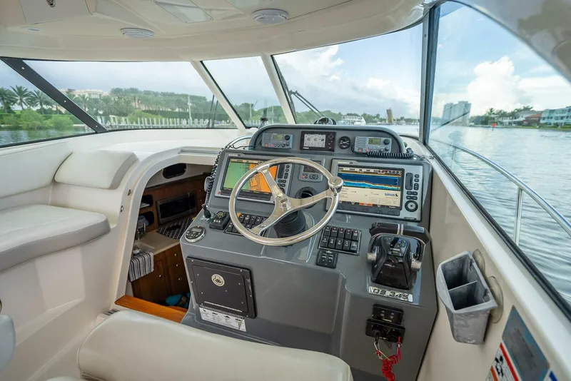 Slide: The Image of Pursuit S345 Offshore 2011 - 59