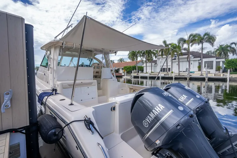 Slide: The Image of Pursuit S345 Offshore 2011 - 82