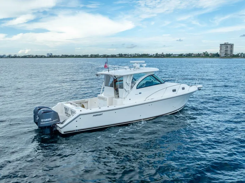 Slide: The Image of Pursuit S345 Offshore 2011 - 9