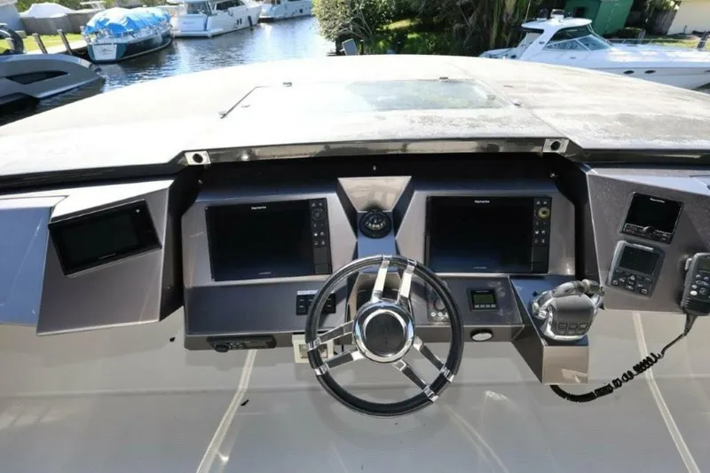 Slide: The Image of Galeon 650 Sky 2019 - 10
