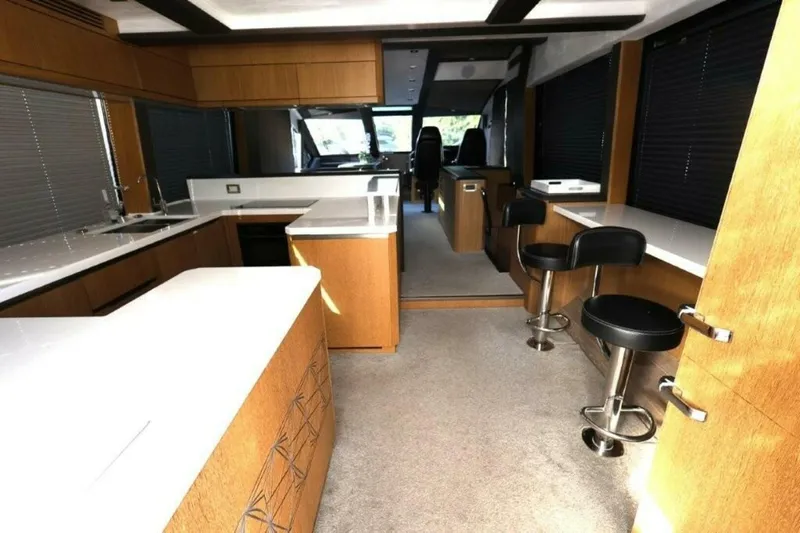 Slide: The Image of Galeon 650 Sky 2019 - 25