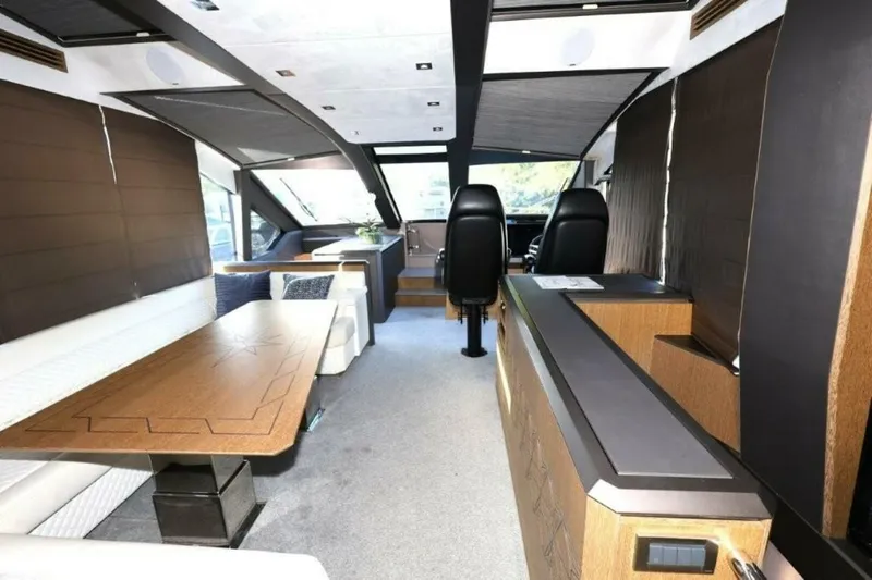 Slide: The Image of Galeon 650 Sky 2019 - 29