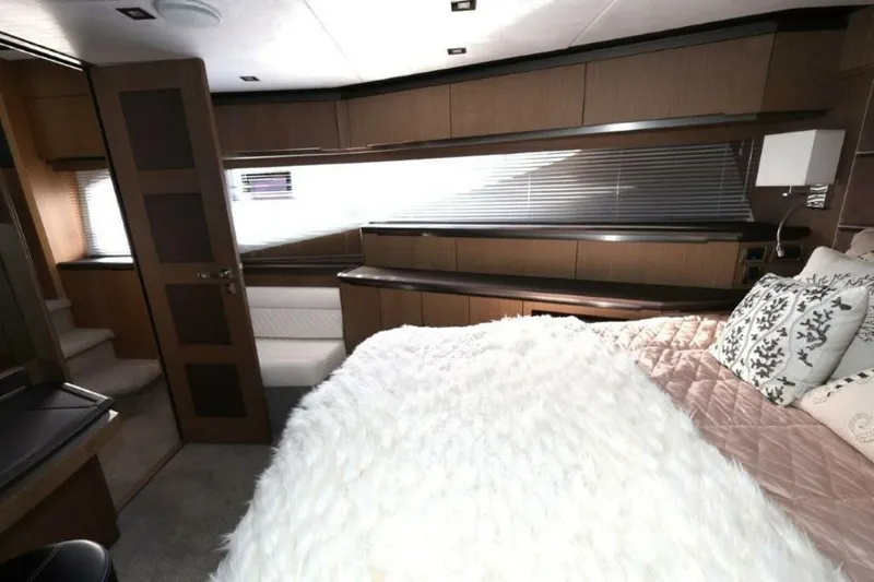 Slide: The Image of Galeon 650 Sky 2019 - 39