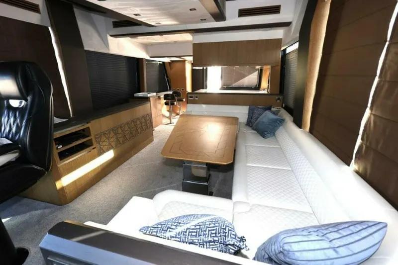 Slide: The Image of Galeon 650 Sky 2019 - 43