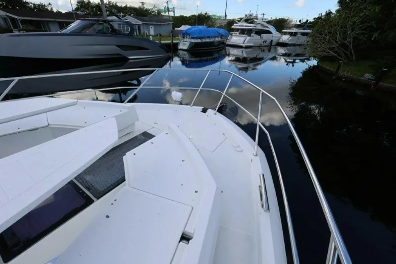 Slide: The Image of Galeon 650 Sky 2019 - 5