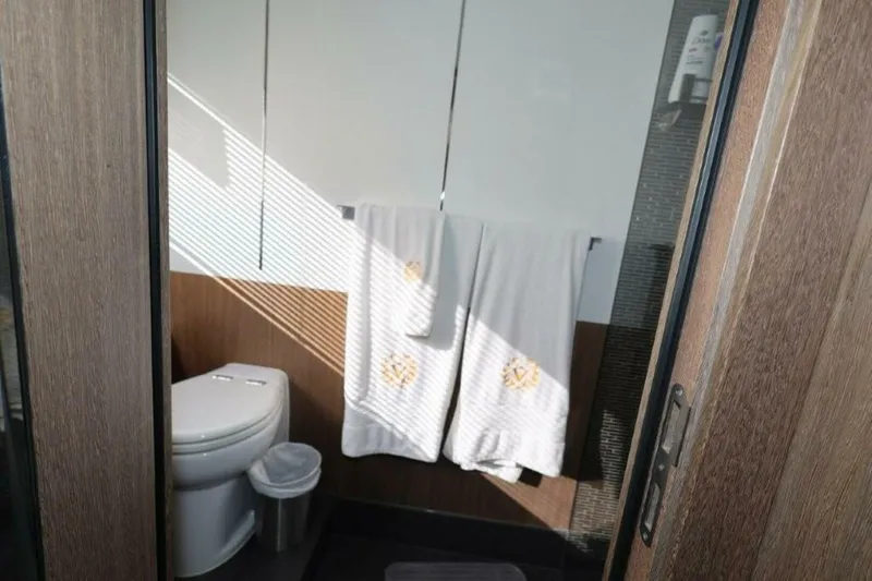 Slide: The Image of Galeon 650 Sky 2019 - 54