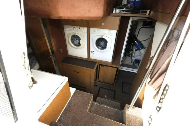 Slide: The Image of Galeon 650 Sky 2019 - 60