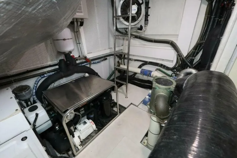 Slide: The Image of Galeon 650 Sky 2019 - 68