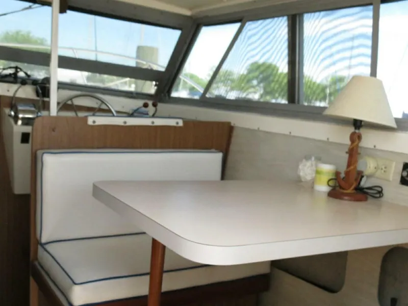 Slide: The Image of Bertram 28 Flybridge Cruiser 1978 - 18