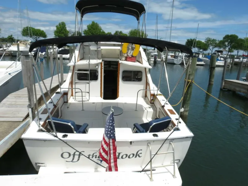 Slide: The Image of Bertram 28 Flybridge Cruiser 1978 - 3