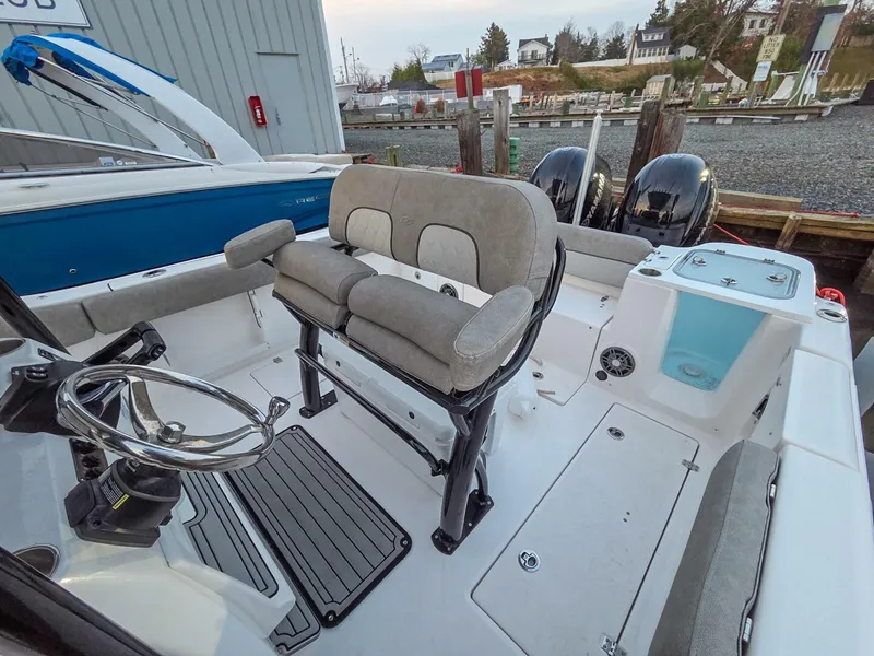Slide: The Image of Sea Fox 268 Commander 2023 - 17