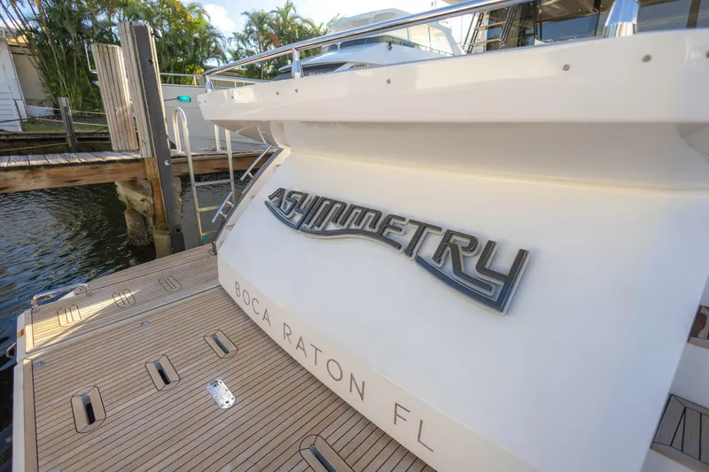 Slide: The Image of Azimut S6 Sport-Fly 2023 - 11