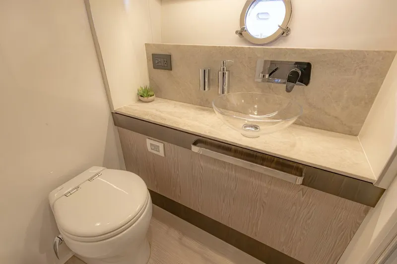 Slide: The Image of Azimut S6 Sport-Fly 2023 - 30