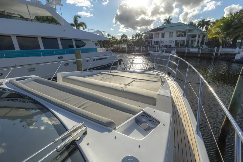 Slide: The Image of Azimut S6 Sport-Fly 2023 - 35