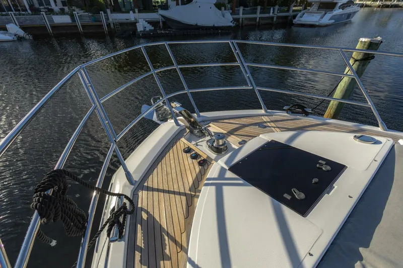 Slide: The Image of Azimut S6 Sport-Fly 2023 - 37