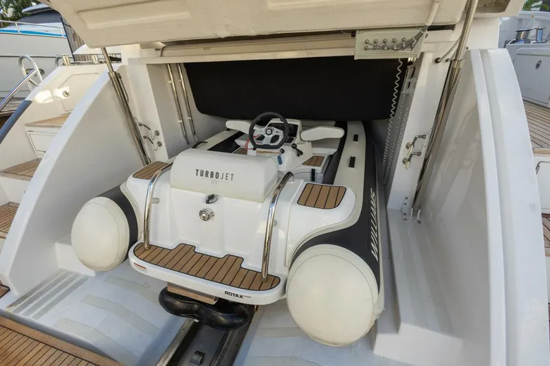 Slide: The Image of Azimut S6 Sport-Fly 2023 - 48