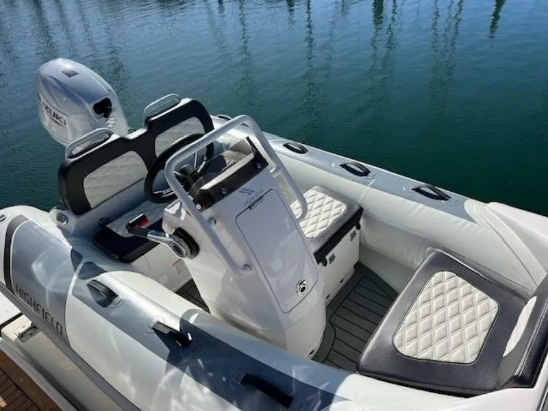 Slide: The Image of Sea Ray Sundancer 1997 - 10