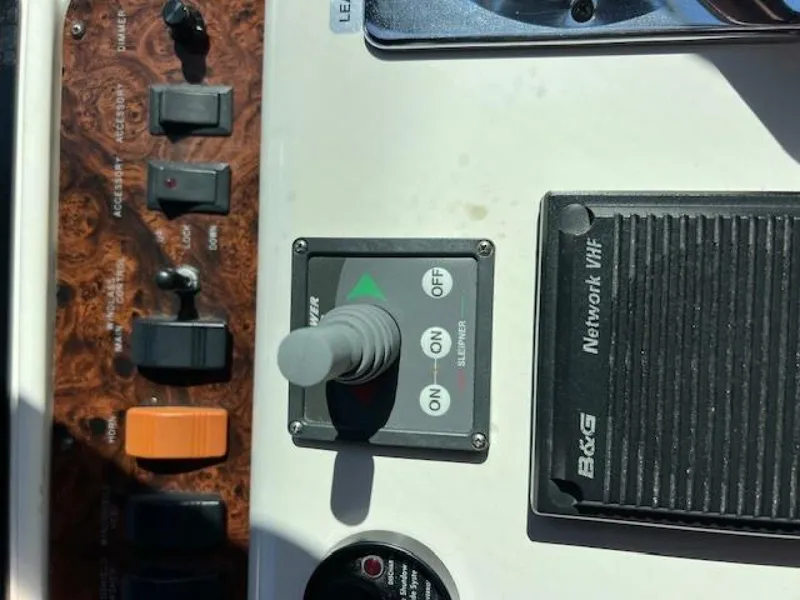 Slide: The Image of Sea Ray Sundancer 1997 - 19