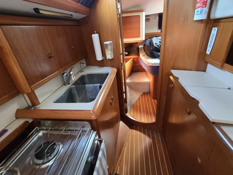 Slide: The Image of Jeanneau Sun Odyssey 42 Atlantic Cruiser 1998 - 10