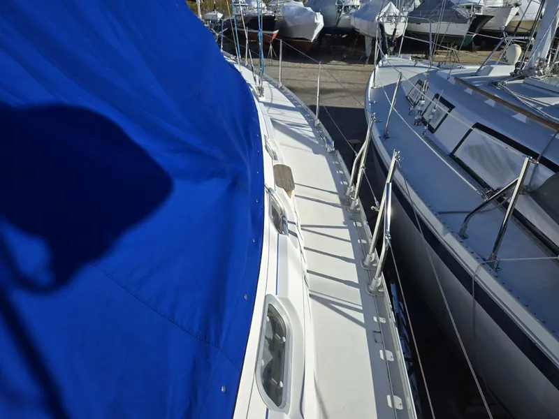 Slide: The Image of Jeanneau Sun Odyssey 42 Atlantic Cruiser 1998 - 18