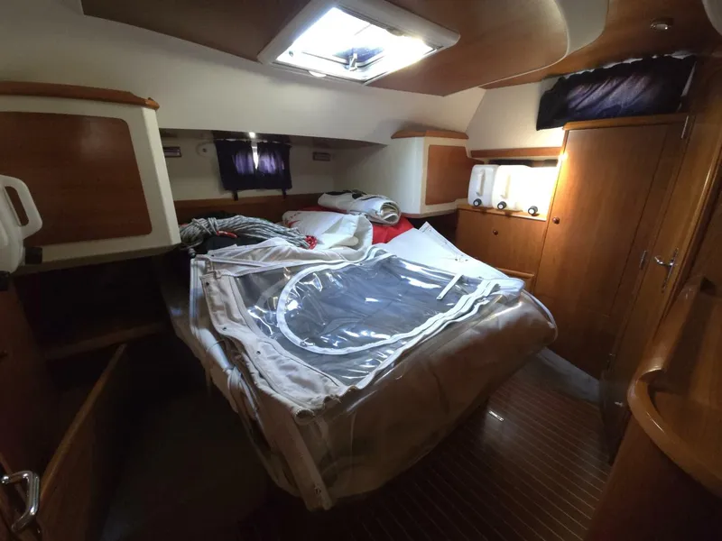 Slide: The Image of Jeanneau Sun Odyssey 42 Atlantic Cruiser 1998 - 38