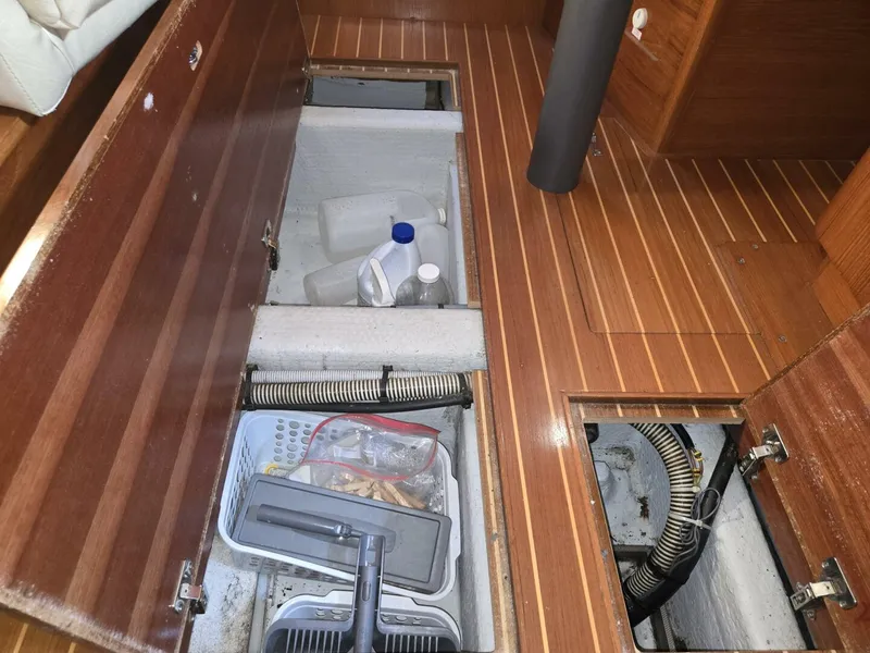 Slide: The Image of Jeanneau Sun Odyssey 42 Atlantic Cruiser 1998 - 53