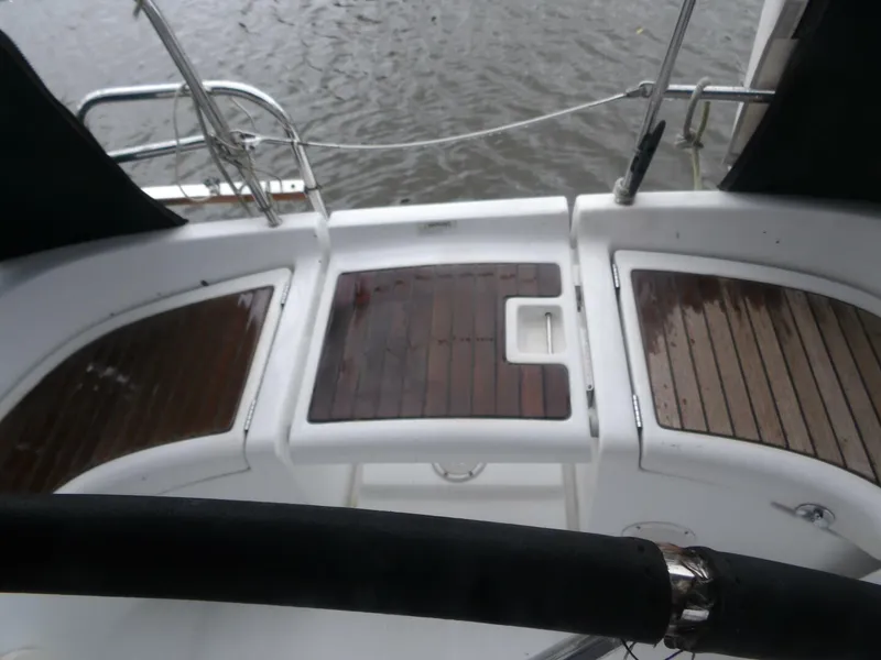 Slide: The Image of Beneteau 423 2004 - 15
