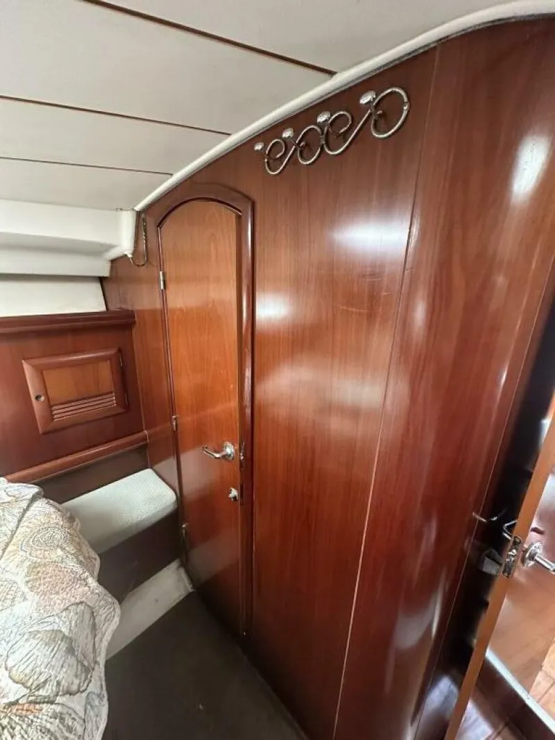 Slide: The Image of Beneteau 423 2004 - 44