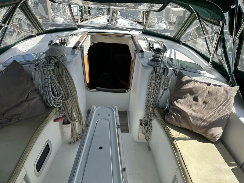 Slide: The Image of Beneteau 423 2004 - 7