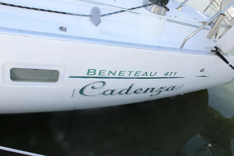 Slide: The Image of Beneteau 411 2001 - 38