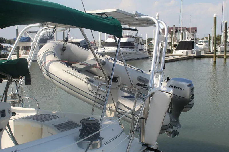 Slide: The Image of Beneteau 411 2001 - 5