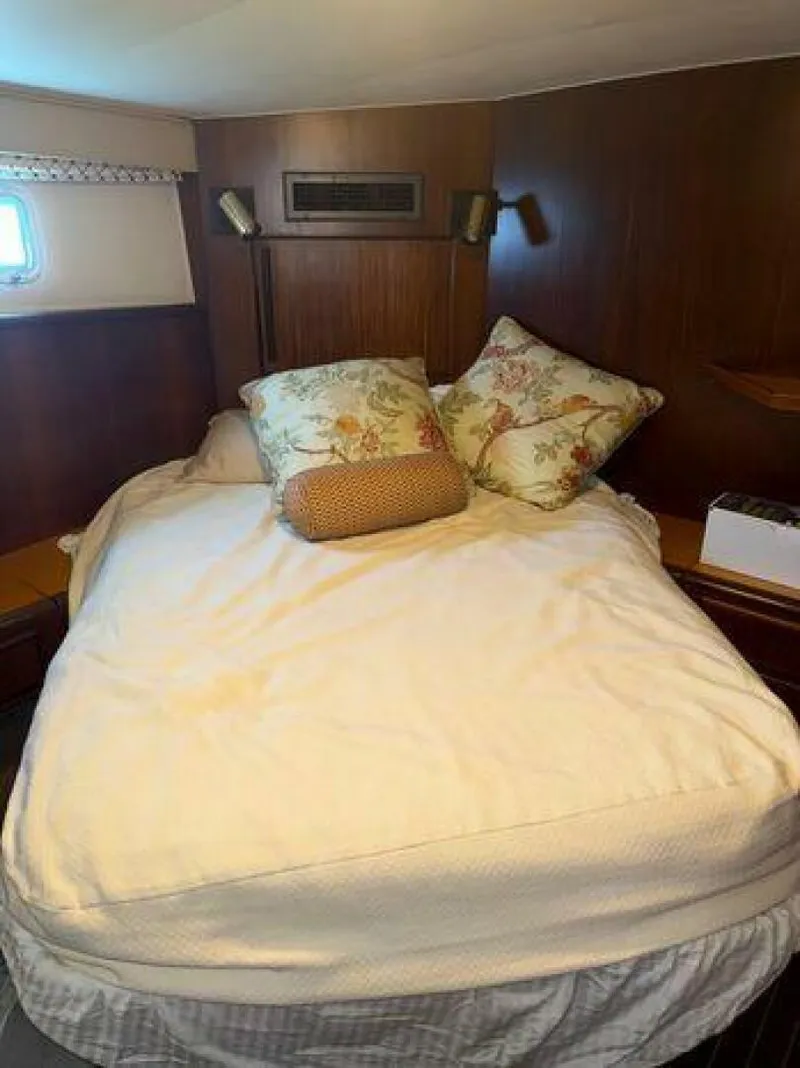 Slide: The Image of Hatteras 45 Convertible 1990 - 13
