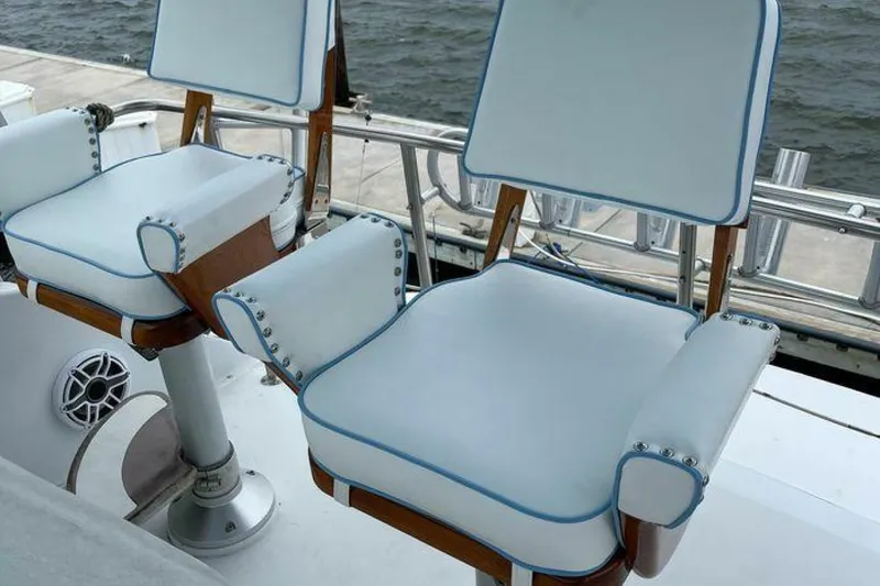 Slide: The Image of Hatteras 45 Convertible 1990 - 21