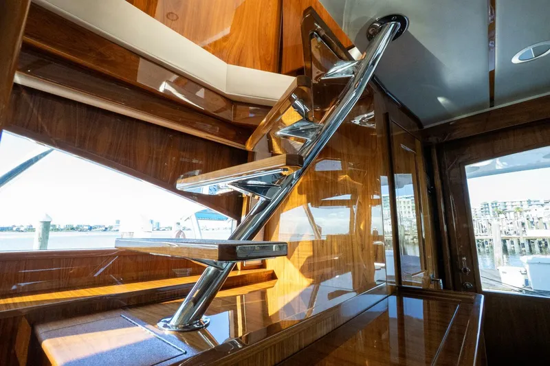 Slide: The Image of Viking 72 Enclosed Bridge 2021 - 5
