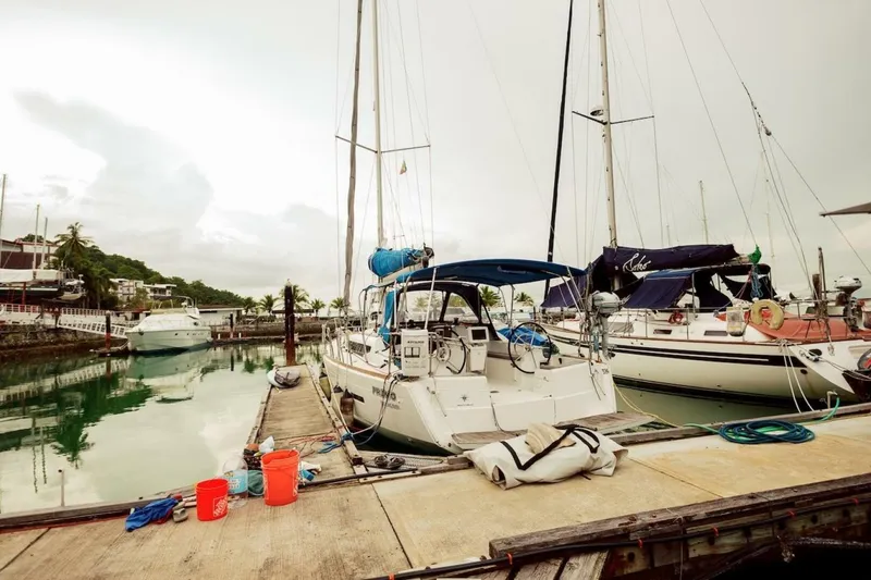 Slide: The Image of Jeanneau 389 Sun Odyssey 2019 - 11