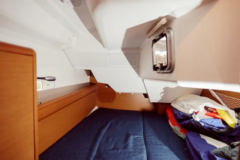 Slide: The Image of Jeanneau 389 Sun Odyssey 2019 - 39