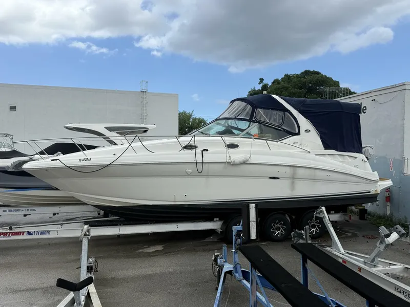 The Image of Sea Ray 320 Sundancer 2004 - 0