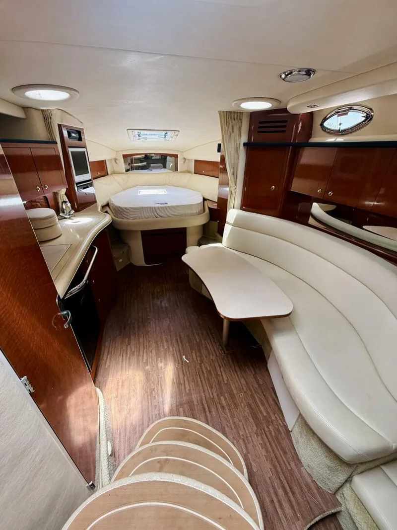 Slide: The Image of Sea Ray 320 Sundancer 2004 - 12