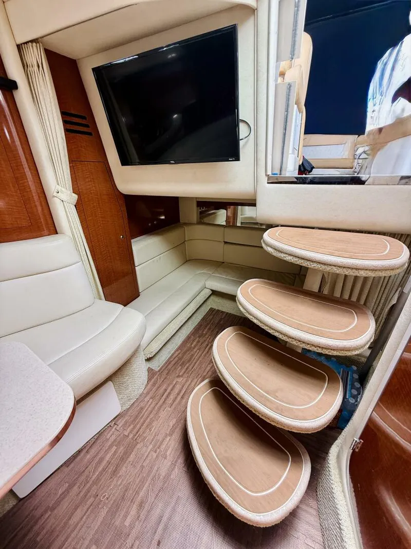 Slide: The Image of Sea Ray 320 Sundancer 2004 - 13