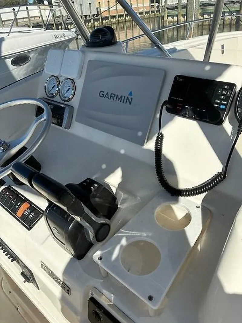 Slide: The Image of Pursuit 2670 CC 2005 - 17