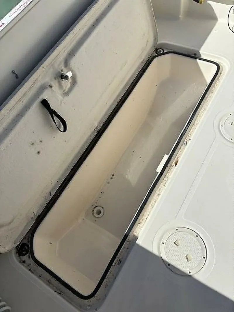 Slide: The Image of Pursuit 2670 CC 2005 - 32
